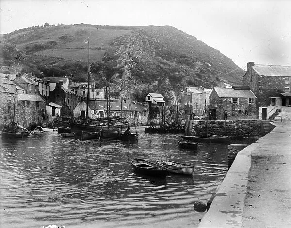 The harbour, Polperro, Cornwall. Early 1900s