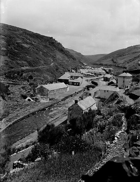 Lower town and Vallency Valley, Boscastle, Cornwall. July 1925