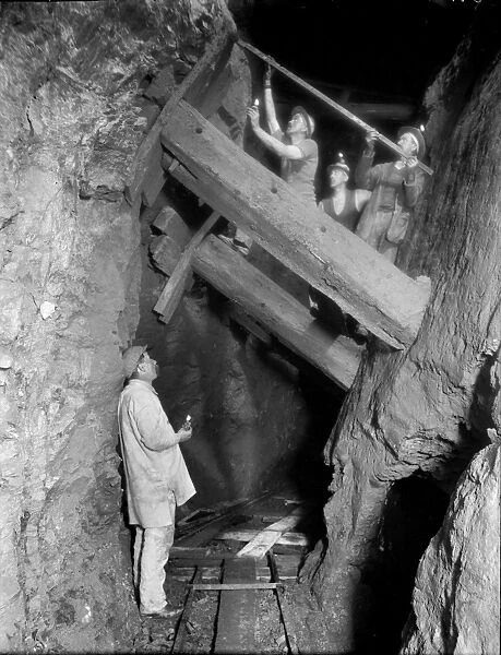 North Crofty Mine, Camborne, Cornwall. 1906