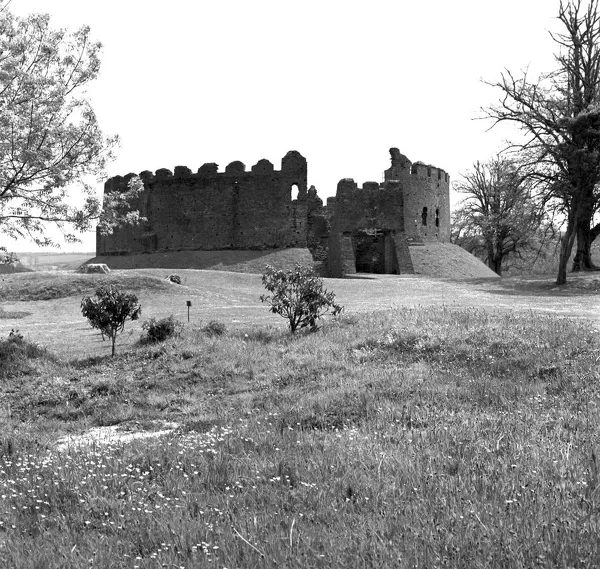 Restormel Castle, Lanlivery Parish, Cornwall. 1962