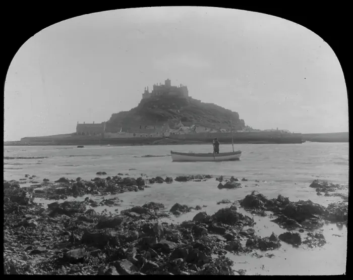 Framed Print : St Michaels Mount, Mounts Bay, Cornwall. Early 1900s Framed Print : St Michaels Mount, Mounts Bay, Cornwall. Early 1900s