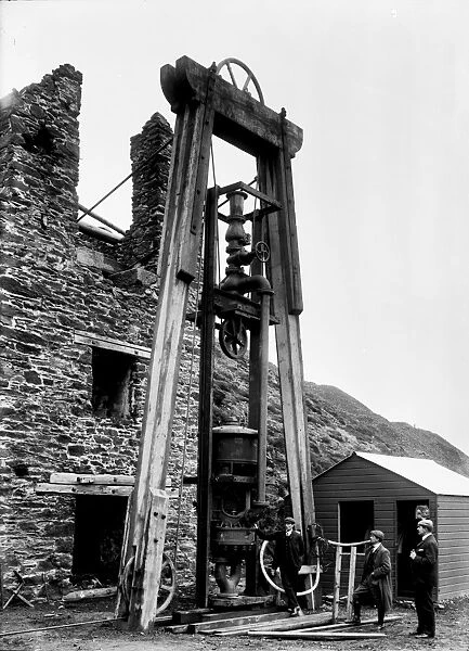 Taylors Engine Shaft, Tywarnhayle Mine, Porth Towan, St Agnes, Cornwall. Around 1907