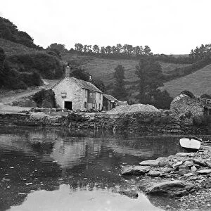 Pont Pill, Lanteglos by Fowey, Cornwall. 1904