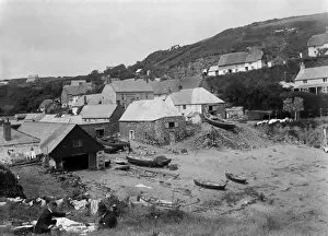Cadgwith Collection: Cadgwith harbour, Cornwall. Early 1900s