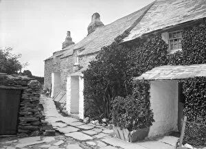 Images Dated 8th March 2018: Cottages at Tregatta, Tintagel, Cornwall. 1907