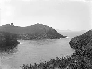 Images Dated 11th June 2018: The cove and Rumps Point, Port Quin, St Endellion, Cornwall. 1906