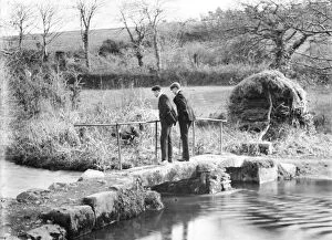 Kenwyn Collection: Footbridge on the River Kenwyn, Newmills, Kenwyn, Cornwall. Early 1900s