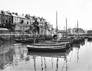 Mevagissey Collection: Inner harbour, northern ride, Mevagissey, Cornwall. 1909