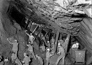 Images Dated 30th November 2015: King Edward VII Mine, South Condurrow, Camborne, Cornwall. Around 1903