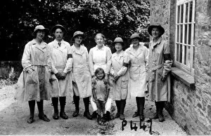 Images Dated 24th April 2017: Members of the First World War Womens Land Army. Tregavethan Farm, Truro, Cornwall. 1917