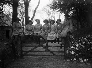 Images Dated 24th April 2017: Members of the First World War Womens Land Army. Tregavethan Farm, Truro, Cornwall. May 1917