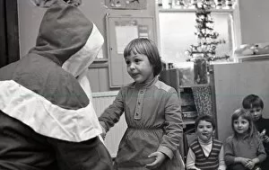 Images Dated 13th November 2017: Playgroup Christmas party, Lostwithiel, Cornwall. December 1979