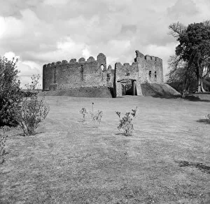Images Dated 16th August 2018: Restormel Castle, Lanlivery Parish, Cornwall. 1973