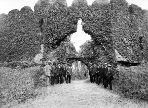 Restormel Castle, Lanlivery Parish, Cornwall. Around 1910