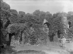 Restormel Castle, Lanlivery Parish, Cornwall. 1914