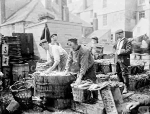 St Ives Collection: Sloop Inn, St Ives, Cornwall. 1904