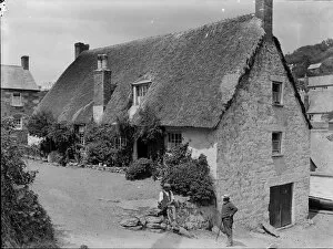 Cadgwith Collection: Thatched cottage, Cadgwith, Cornwall. 1908