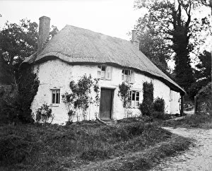 Calenick Collection: Thatched cottage, Calenick, Cornwall. 1912