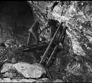 Prints of TRURI-MIcok-10 Mining Prints: TRURI-MIcok-10